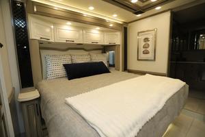 Nuevo Ne-w-m-a-r RV L-o-n-d-o-n A-i-r-e 4595 2025: El Mejor Rendimiento de Alojamiento Disponible para la Venta - Product Image 5