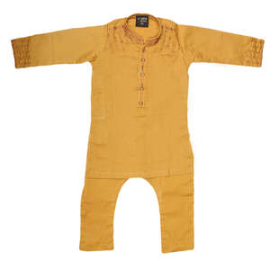 ชุดคุรตะ ชัลวาร์ปักลายสำหรับเด็กผู้ชาย - สีมัสตาร์ด - Product Image 3