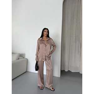 Conjunto de Pijama de Satén con Estampado de Rayas para Mujer 2519 - Product Image 1