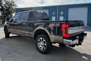 F-250 Super Duty King Ranch 4x4 Diesel V8 2020 d'occasion en excellent état, faible kilométrage, conduite à gauche - Product Image 5