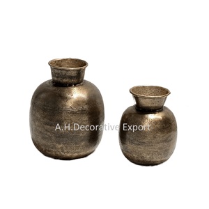 Juego de 2 Cuencos Decorativos de Aluminio Hechos a Mano con Acabado Dorado para Centros de Mesa, Exhibición de Flores y Decoración del Hogar - Product Image 3