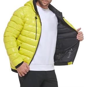 Chaquetas de talla grande Manga larga Diseño corto Efecto acolchado brillante Abrigo de invierno Chaqueta acolchada para hombres - Product Image 4