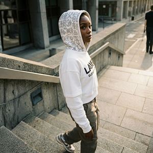 เสื้อฮู้ดดี้ผู้หญิง ผ้าฟลีซคอตตอน 500gsm ประดับคริสตัล พิมพ์ลายนูน 3 มิติ ป้ายติดเสื้อ ครอปท็อป สตรีทแวร์ ขายส่ง สินค้าใหม่ - Product Image 4