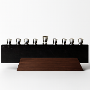 เชิงเทียนฮานุกกะเรซิ่นสีขาวขายดี พร้อมที่วางเทียนสีทอง ดีไซน์ทันสมัย สำหรับจุดไฟฮานุกกะ 8 วัน - Product Image 3