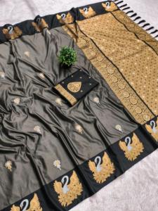 Nuevo Sari Festivo de Seda Suave con Bordados Pequeños en Toda la Prenda, Pallu Rico con Doble Bordado en Zari - Product Image 2