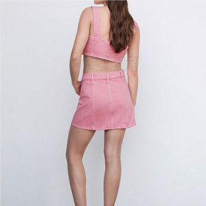 Diseño personalizado Uso al aire libre Mujeres Denim Crop Top Color sólido Cómodo Mujeres Denim Crop Top - Product Image 2