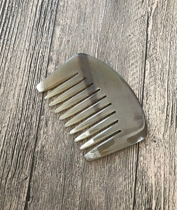 Peine de masaje vietnamita de cuerno de búfalo de agua de alta calidad logotipo personalizado aceptable HECHO DE Vietnam - Product Image 1