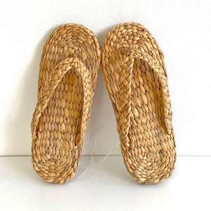 Sandalias de Jacinto de Agua Tejidas a Mano, Precio de Proveedor, Chanclas Tejidas, Pantuflas para el Hogar - Product Image 4