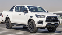 Voiture d'occasion TOYOTA HILUX DC GR SPORT 4.0P 4X4 MY 2023 BLANCHE, propre et abordable, bien entretenue, prête à être expédiée dans le monde entier