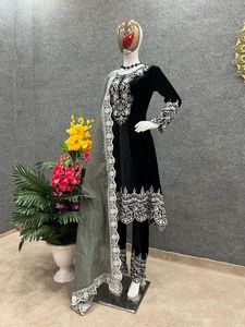 Tissu haut en velours de Viscose lourd avec broderie, travail manuel, manches longues, bas de robe dupata, costume de créateur prêt à l'emploi - Product Image 2