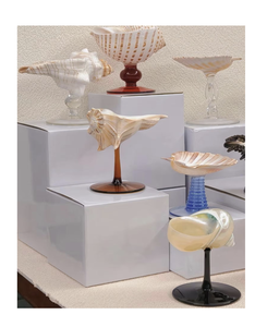 Vidrio en forma de concha marina, ideal para mostrar bebidas y estilo de mesa de lujo para el hogar - Product Image 1