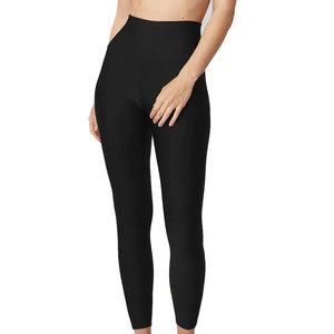 Conjunto de yoga deportivo de entrenamiento de compresión de barriga de alto estiramiento para mujer, sujetador y mallas de talla XL con pantalones cortos para fitness y ejercicio - Product Image 5