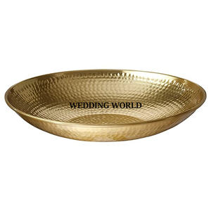 Bandeja redonda de metal martillado para chocolate, bandeja de chocolate hecha a mano con acabado dorado, bandeja de metal para chocolate de tamaño personalizado - Product Image 1