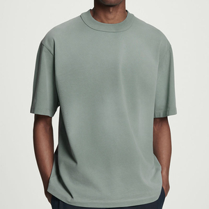Camiseta de algodón 100% de gramaje pesado para hombre, estilo urbano, corte regular, transpirable, con estampado DTG, etiqueta con logotipo personalizado, en blanco. - Product Image 2