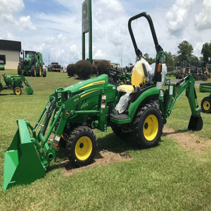 Tracteur utilitaire compact John Deere 2025R 24HP 4x4 à transmission hydrostatique, avec chargeur frontal, rétrocaveuse et tondeuse, prêt à l'emploi, moteur diesel - Product Image 1