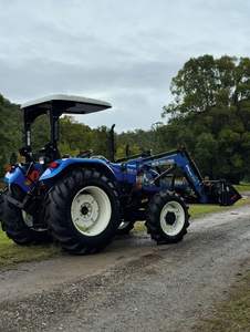Tractores New Holland disponibles en grandes cantidades para concesionarios con gran rendimiento y fácil mantenimiento. - Product Image 6