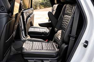 Escalade V 2023 ~3,800 Millas, Motor V8 Supercargado de 682 hp, Tracción en las Cuatro Ruedas, Sin Modificaciones - Product Image 5