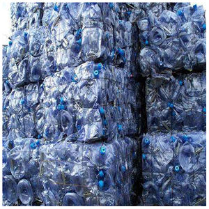 Botella DE AGUA DE PC chatarra de plástico botella de plástico reciclada limpia chatarra/botella de PET chatarra en pacas - Product Image 1