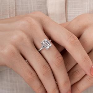 Anillo de Compromiso con Diamante Cultivado en Laboratorio, Corte Esmeralda, 2.28 CTW, Oro Blanco Sólido de 18K, F VVS1 VVS2, Anillo con Halo de Diamantes Certificados - Product Image 3