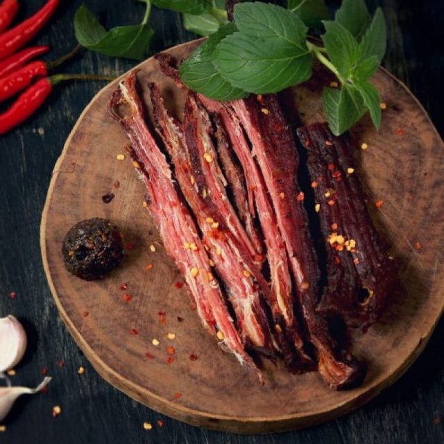Export Quality Vietnamese Smoked Beef Jerky Bulk Vacuum Packed Meat Snack