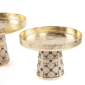Moderno soporte de aluminio para pasteles con una estética elegante de 2 niveles diseñado para mejorar las presentaciones de pasteles en todas las ocasiones - Product Image 4
