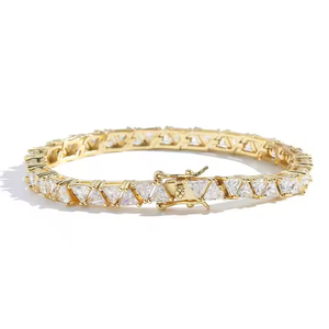Bracelet de tennis élégant de 4.50mm de long Moissanite étincelante éthique et diamants conçus pour l'élégance quotidienne - Product Image 5