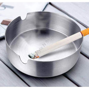 Cendrier rond en acier inoxydable de qualité supérieure de haute qualité CLASSIC Design élégant et poli miroir Facile à nettoyer - Product Image 1