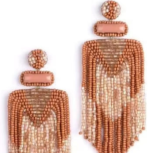 Pendientes elegantes con cuentas de semillas Pendientes brillantes personalizados para mujeres La mejor calidad de Hiba Enterprises - Product Image 1