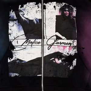 เสื้อสวมหัวพิมพ์ลายจอสำหรับผู้ชายเสื้อฮู้ดกระเป๋าธรรมดาเฮฟวี่เวทกราฟิกแบบกำหนดเอง - Product Image 4