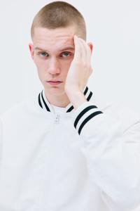 Veste bomber de sport professionnelle pour hommes en gros, nouvelle conception pour hommes, logo personnalisé, tissu réversible, vestes pour hommes - Product Image 2