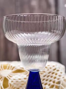 Vasos de cóctel de cristal hechos a mano de fabricación india, Artículos de bar esenciales para puristas de cócteles disponibles en suministro mayorista - Product Image 2