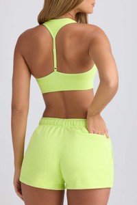 Short de survêtement personnalisé Key Lime taille moyenne avec poches pour femmes, short de fitness doux et respirant à taille haute pour femmes - Product Image 2