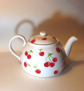 Elegante Tetera con Diseño Floral de Puntos, Boquilla de Vertido Precisa y Suave, Asa de Agarre Cómodo, Diseño que Conserva el Calor, Ideal para la Hora del Té - Product Image 4