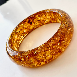 Bracelet jonc en ambre cognac doré, 60 mm, ambre baltique naturel ; Bracelet jonc en ambre couleur cognac naturel - Product Image 3