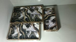 Bandejas de madera MDF de resina personalizables para regalos personalizados y opciones de marca Bandejas decorativas de resina MDF a la venta - Product Image 2