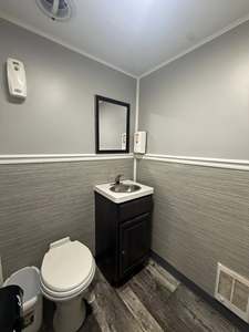 Toilettes mobiles à 4 postes + LIVRAISON GRATUITE POUR TOUTES - Product Image 6