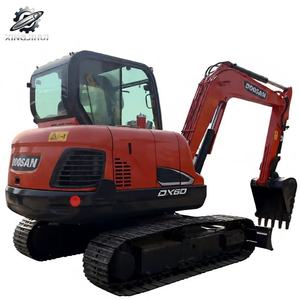 Excavadora de cadenas Doosan DX60 usada, 6 toneladas, cucharón de 0.3m³, marca coreana original, excavadora pequeña para construcción, pocas horas, certificación CE - Product Image 1