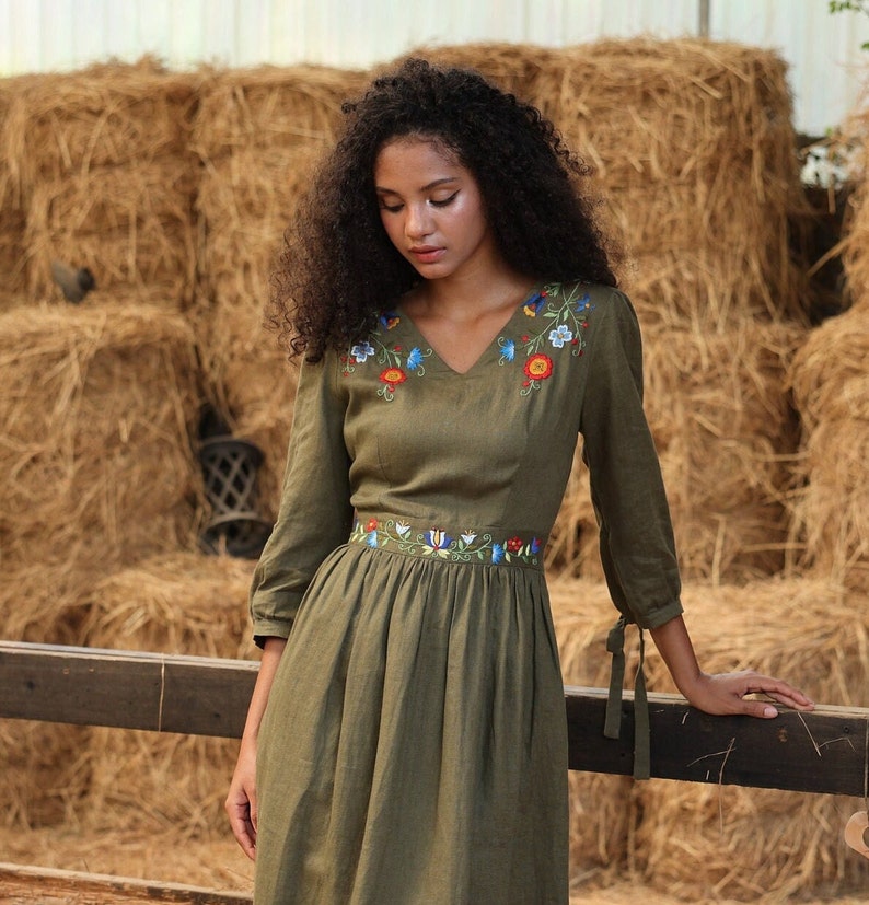 Polish Dress - Versatile and Chic Workwear Solutions