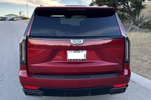CADILLAC ESCALADE ESV 4WD SPORT PLATINUM DURAMAX TURBODIESEL 4WD 2023, EXTRÊMEMENT PROPRE, PRÊT À ÊTRE EXPÉDIÉ - Product Image 5