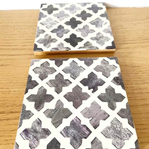 Dessous de verre de luxe de qualité supérieure poli et fabriqué à la main en bois naturel pour hôtel, maison et restaurant de l'Inde. - Product Image 1