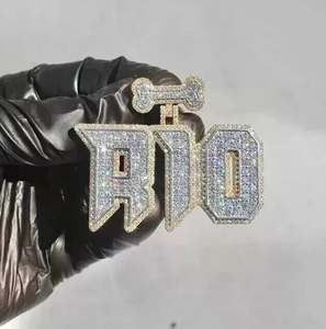 Colgante de letra personalizado de corte redondo de 3,10 quilates con moissanita Real chapado en oro amarillo de 14 quilates para fiestas - Product Image 1