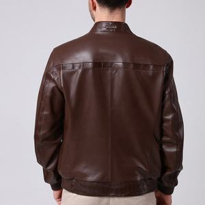 Chaqueta de Cuero Vacuno Marrón Oscuro con Cuello Redondo, Texturizada, de Alta Calidad, Impermeable y Cortavientos para Invierno - Product Image 5