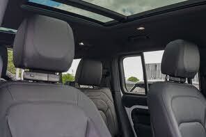 Land Rover Defender 130 SE AWD 2023, Superventas, Automático de 8 Velocidades - Product Image 5