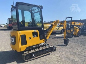 Miniexcavadora Compacta con Cabina Completa y Cucharón para Construcción, Agricultura y Jardinería - Product Image 3