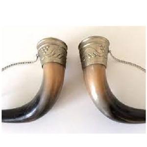 Cuerno vikingo indio para beber natural con borde de latón Cuerno natural Hollowween con borde de latón - Product Image 1