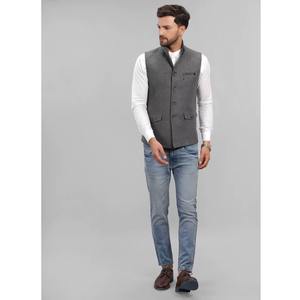Chaleco Elegante para Hombre, Color Negro, para Bodas y Ocasiones Especiales, Disponible para Exportación, Precio al por Mayor - Product Image 1