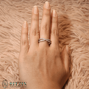 Anillo de compromiso estilo trenzado diamante corte redondo para mujer - Product Image 4