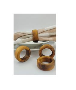 Ensemble de quatre ronds de serviette en bois pour réunions de famille cuisine table à manger fête de vacances design élégant - Product Image 4