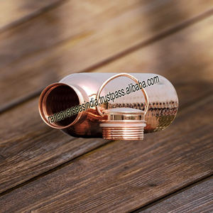 Bouteille d'eau en cuivre pur martelé à la main de 600ml avec couvercle et poignée de transport Accessoire direct pour boissons ayurvédiques - Product Image 6