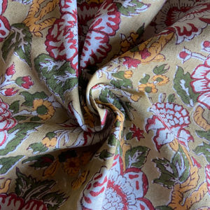 Tissu en coton imprimé à la main, jaune moutarde, motif floral vintage |   Textile indien traditionnel - Product Image 1